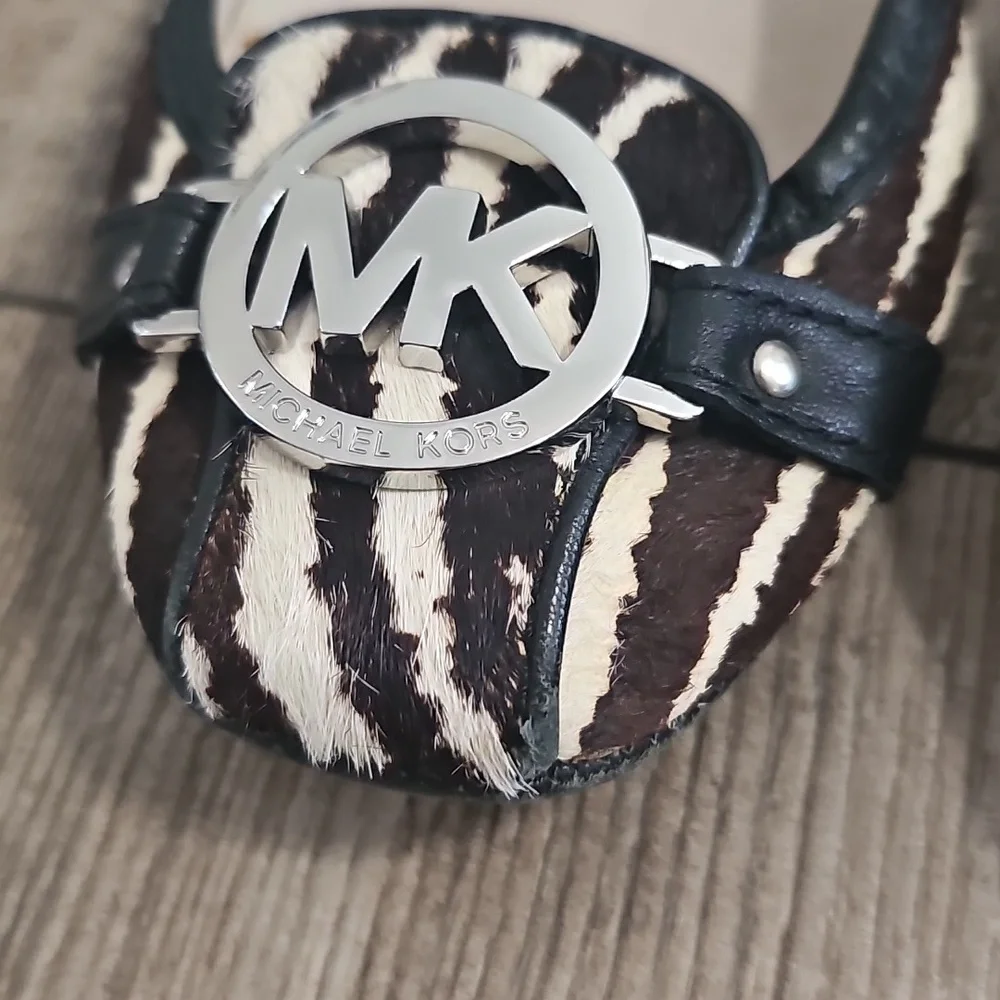 Michael Kors Hair Calf Upper  Flats - Picture 3 of 7